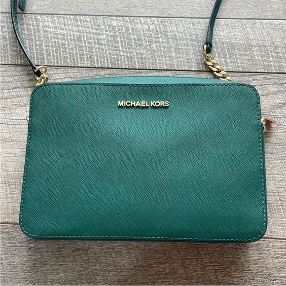 Michael Kors Turquoise Blue Jet Set Travel Crossbody Bag. - Picture 3 of 5